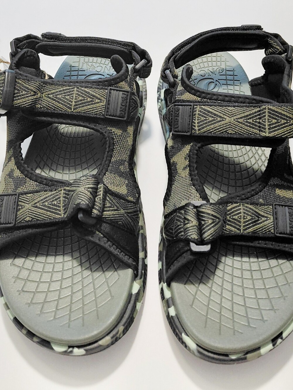 NCAI Men's  Camouflage Green Hiking Sandals Size 9